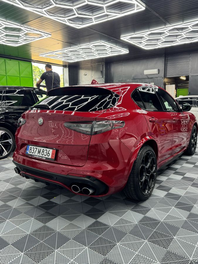 Автомобил със защитно PPF фолио - проект 31