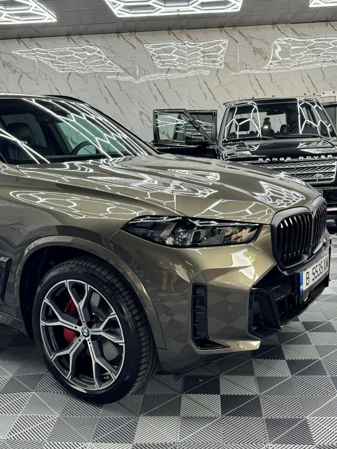 Автомобил със защитно PPF фолио - проект 55