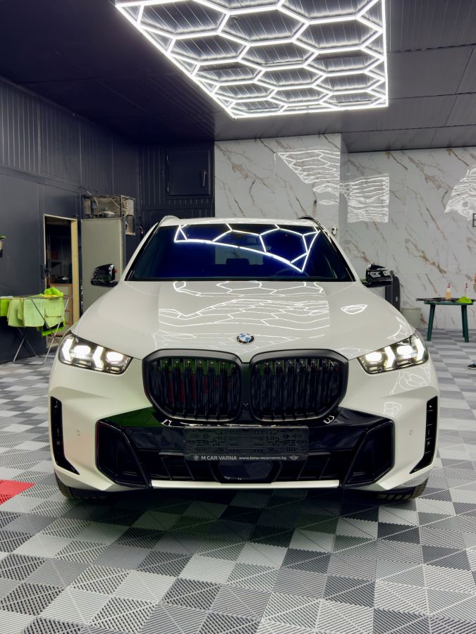Автомобил със защитно PPF фолио - проект 6