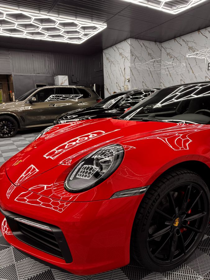Автомобил със защитно PPF фолио - проект 71