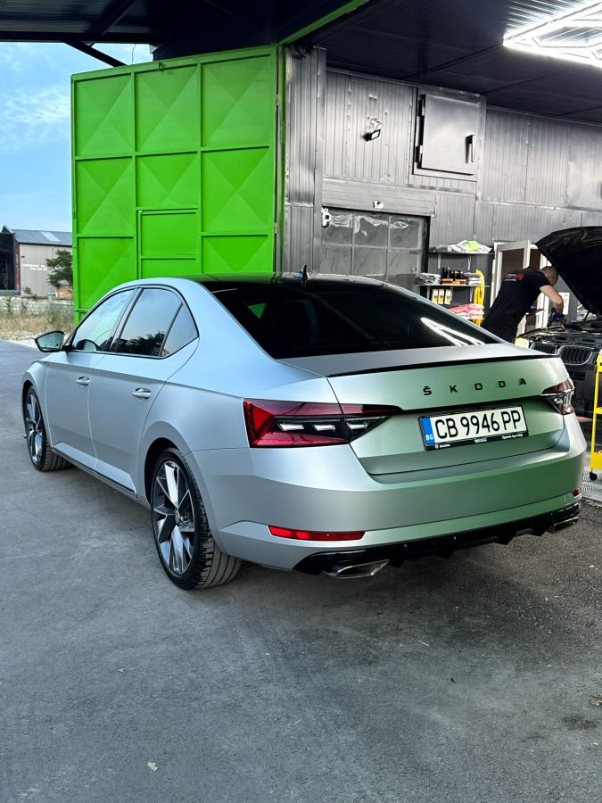 Автомобил с цветно фолио - проект 31